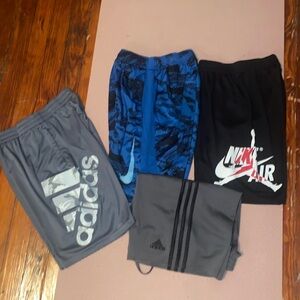 Lot of boys shorts- size L